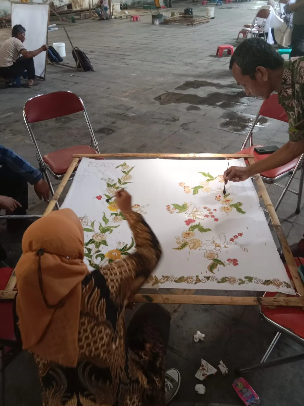 Pelatihan membatik mahasiswa UNIBA(12)